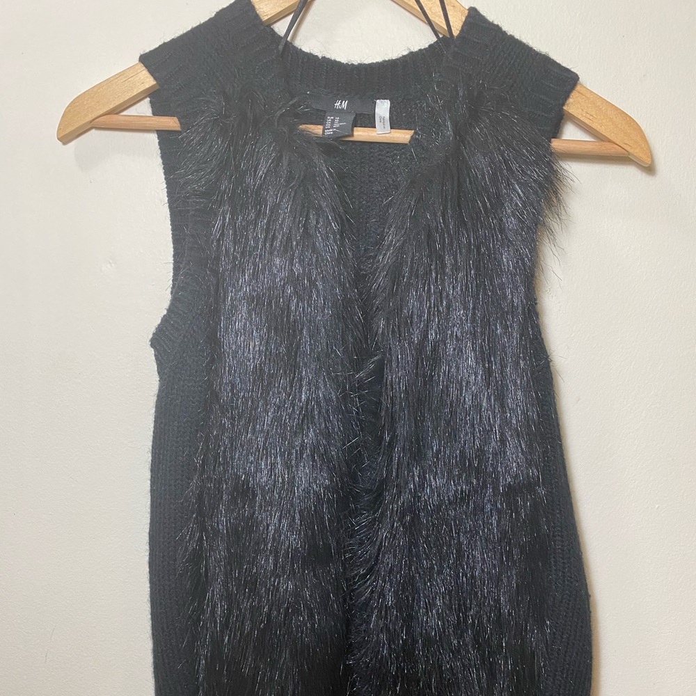 H&M Furry Sweater Vest